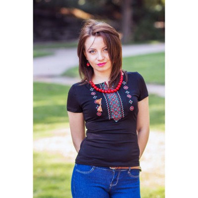 Embroidered t-shirt "Ornament New"