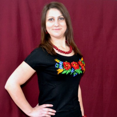 Embroidered t-shirt "Poppy Patent"