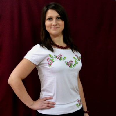 Embroidered t-shirt "Summer Memories on White"