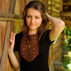 Embroidered t-shirt "Lace - Orange on Black"