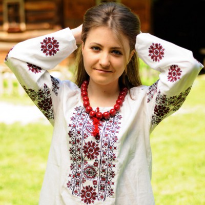 Embroidered blouse "Luxury"