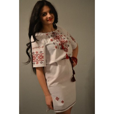 Embroidered dress "Precious Moments"