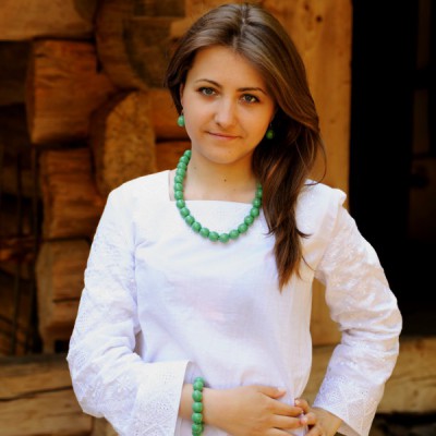 Wooden Necklace + Bracelet + Earrings Green